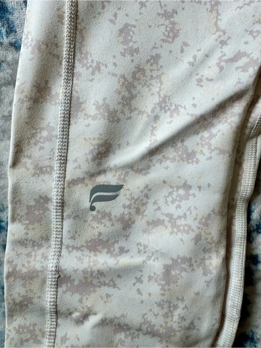 Fabletics High-Rise Leggings - Cream Speckle